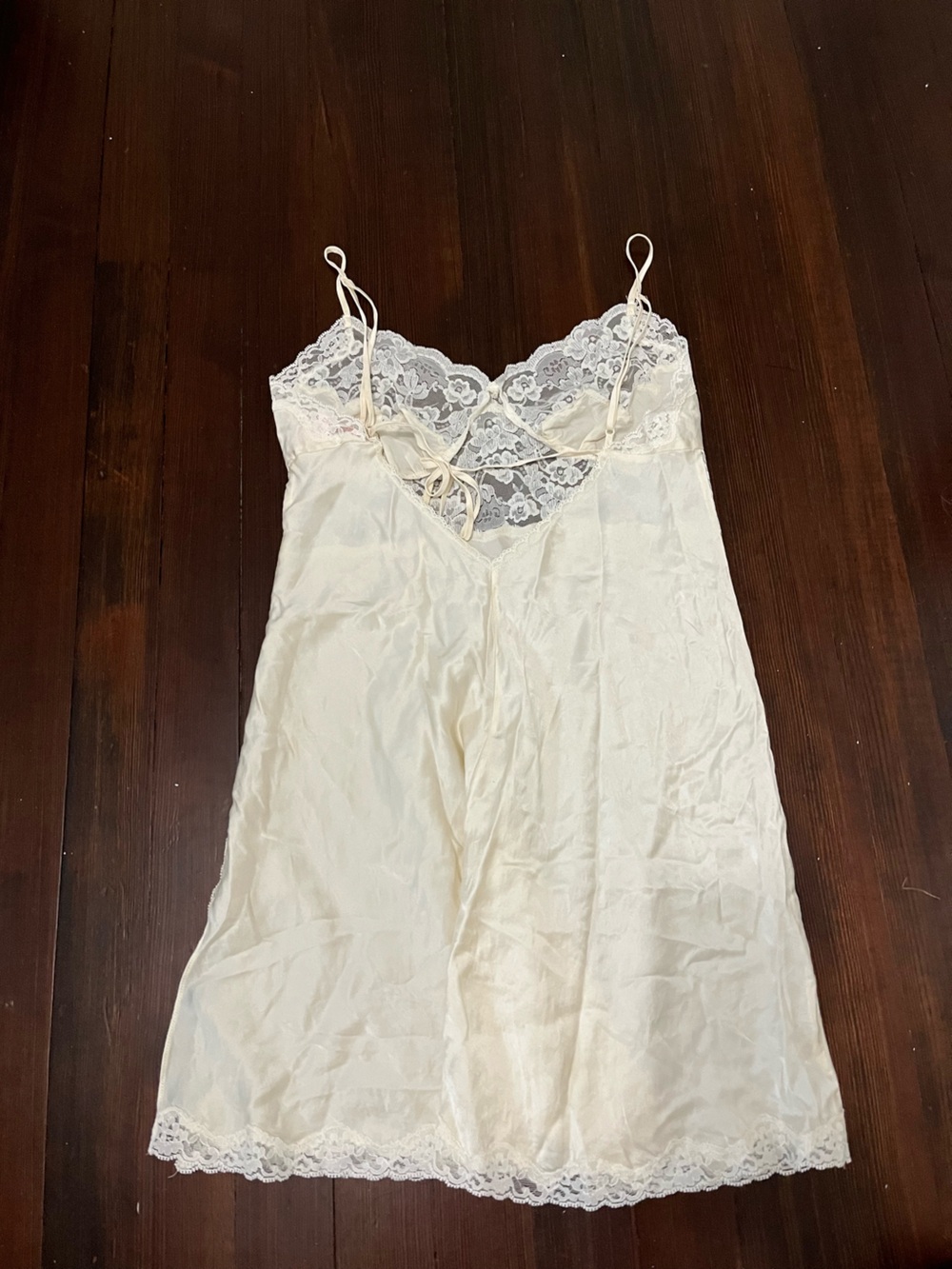 Vintage Victoria Secret cream slip dress - Picture 2 of 3